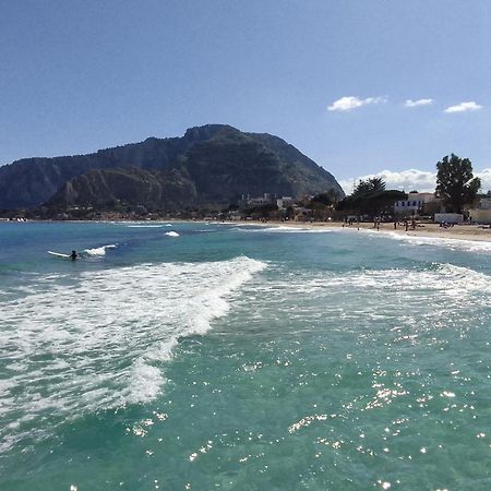 La Casetta Di Rosario Mondello Palermo Bagian luar foto