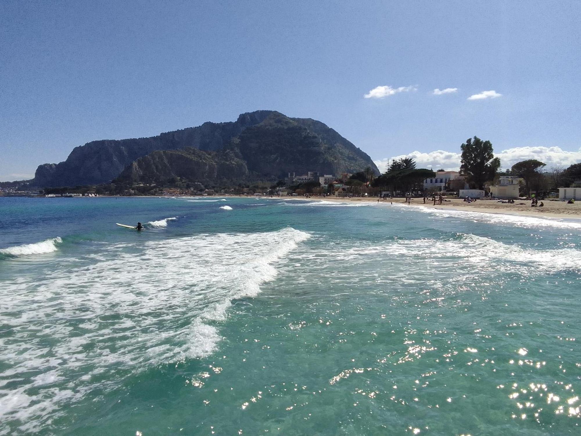 La Casetta Di Rosario Mondello Palermo Bagian luar foto