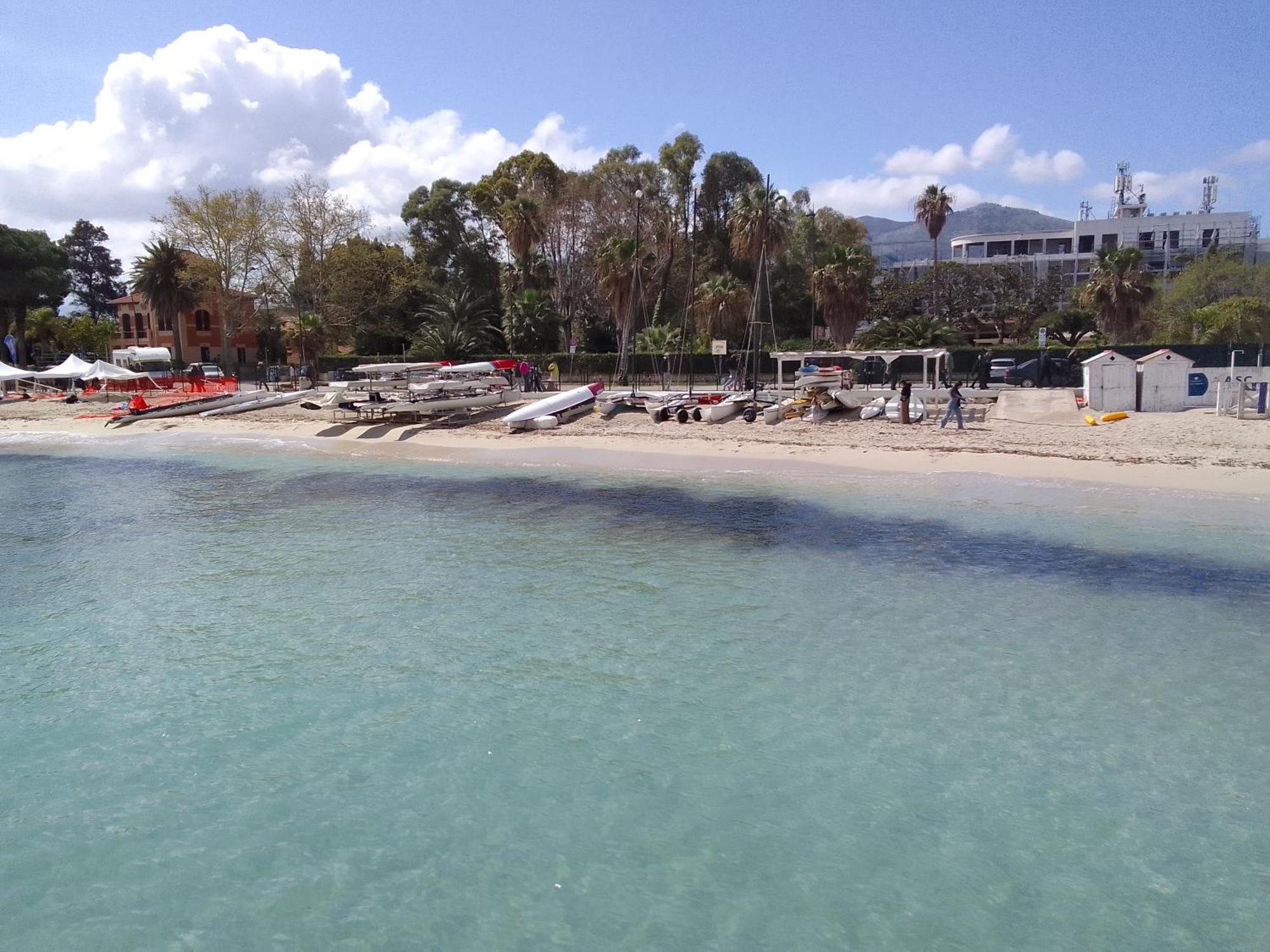 La Casetta Di Rosario Mondello Palermo Bagian luar foto
